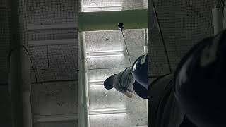 下から見るとまたゴルフスイングのイメージが違いますね